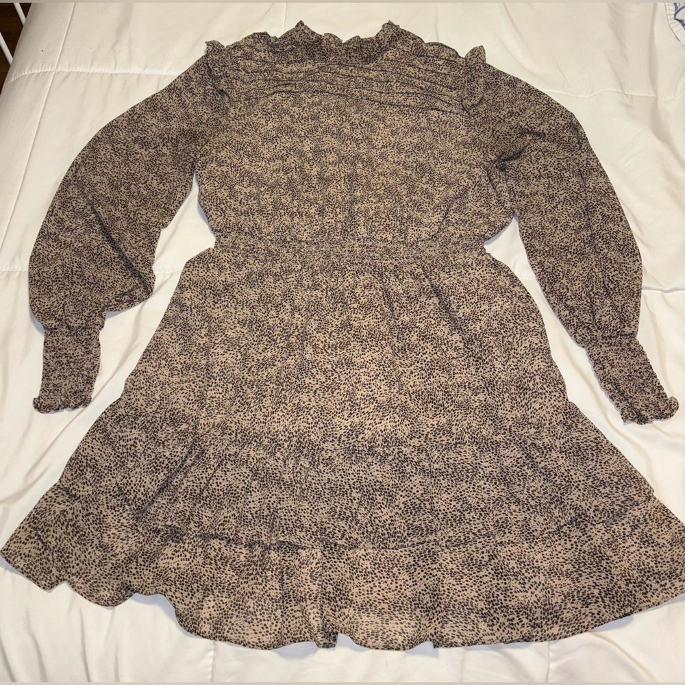 Dynamite Black and Cream Print Long Sleeve Dress